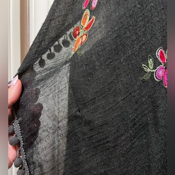 Do Everything in Love Women’s Coverup brown w/embroidered flower detail.One Size - Picture 3 of 4